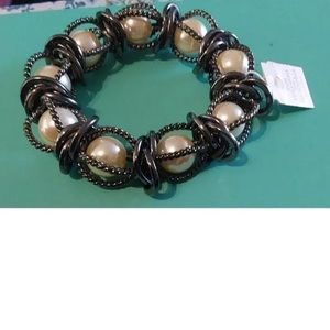 Lia Sophia Gorgeous Hematite & Mocha Pearl Stretch Bracelet. Brand new.